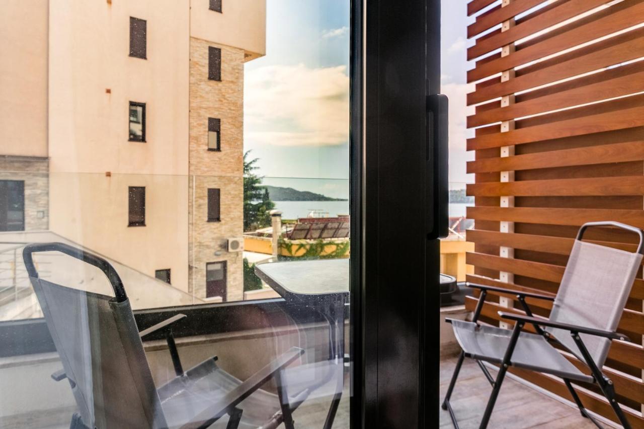 Apartments Beatrice Рафаиловичи Экстерьер фото