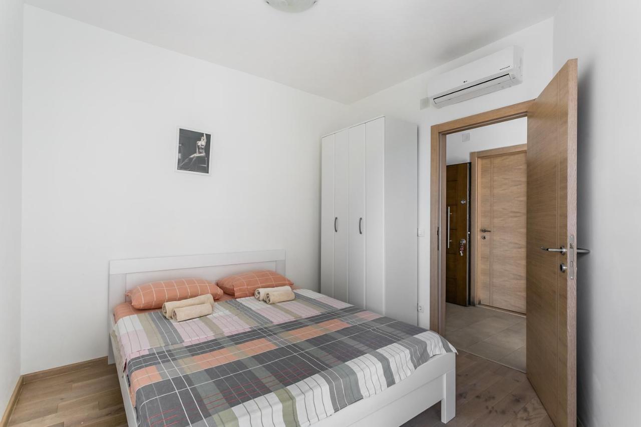 Apartments Beatrice Рафаиловичи Экстерьер фото